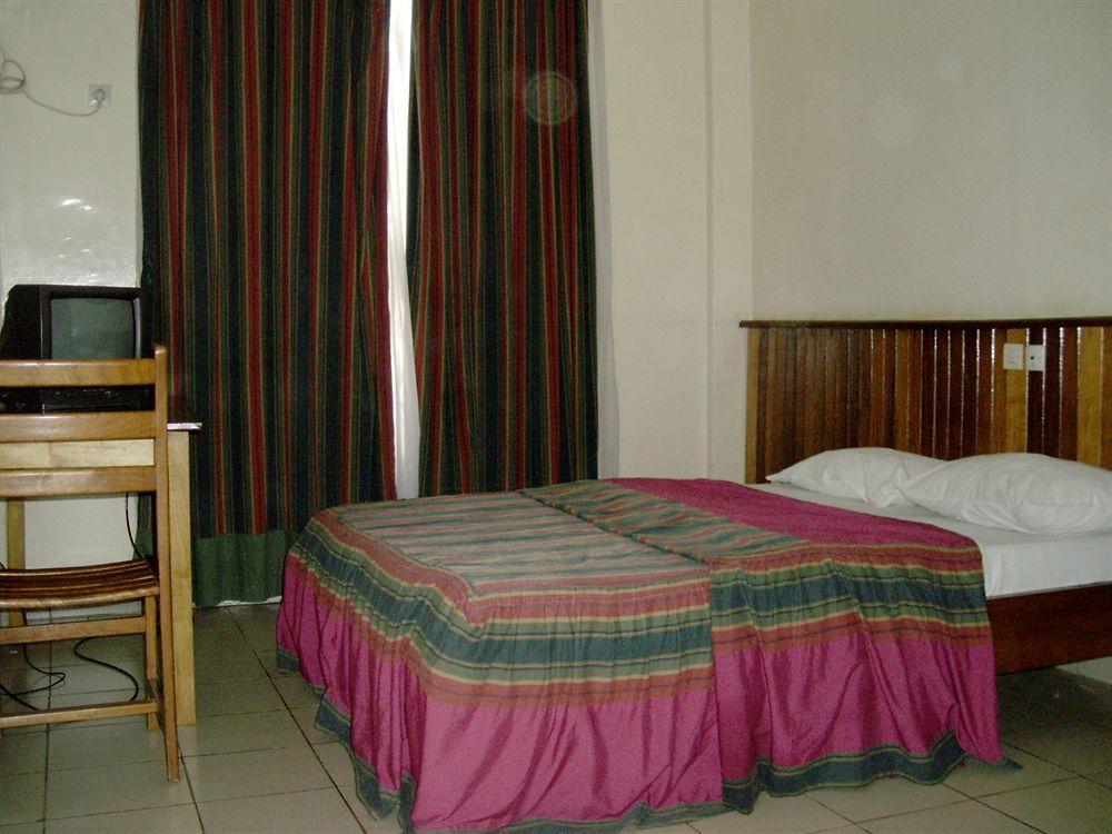 Hotel Relais Saint Jacques Yaoundé Exteriér fotografie
